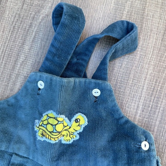 Vintage 1970s Overalls Toddler Size 18m Corduroy Blue Turtle Appliqué - Picture 3 of 11